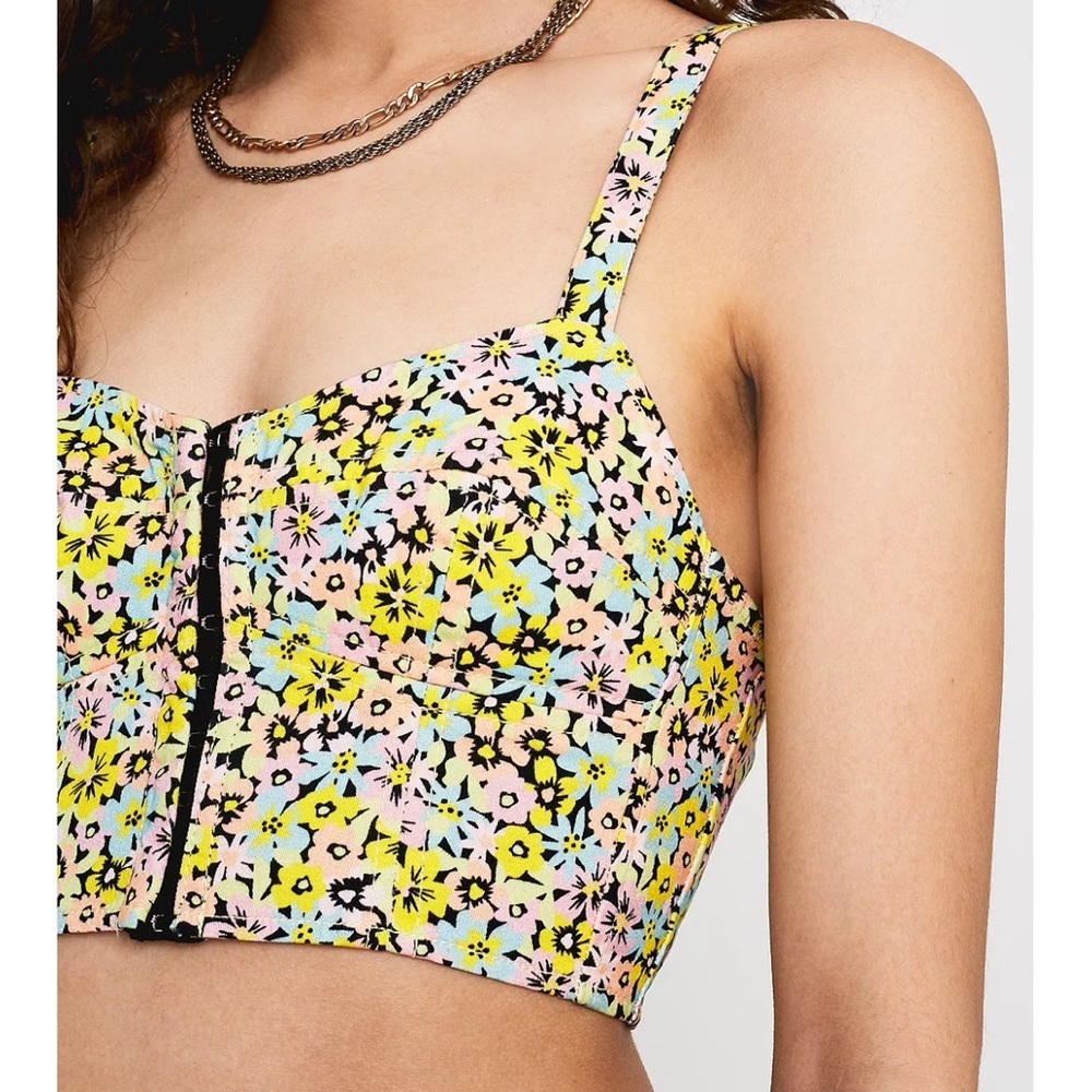 UO Ana Floral Hook + Eye Cropped Cami | Size S